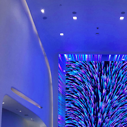 如何通過視覺設(shè)計(jì)和美食攝影來(lái)增強(qiáng)餐飲業(yè)的吸引力?